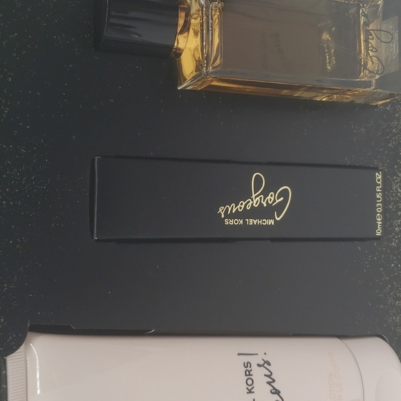 2213- Michael Kors Women's Made In Italy NWT - Picture 9 of 10